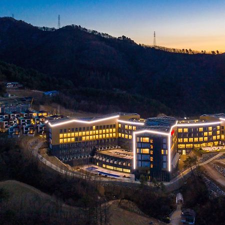 Ramada Hotel & Suite By Wyndham Gangwon بيونغتشانغ المظهر الخارجي الصورة