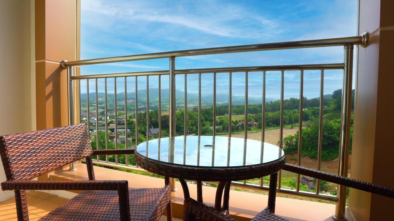Ramada Hotel & Suite By Wyndham Gangwon بيونغتشانغ المظهر الخارجي الصورة