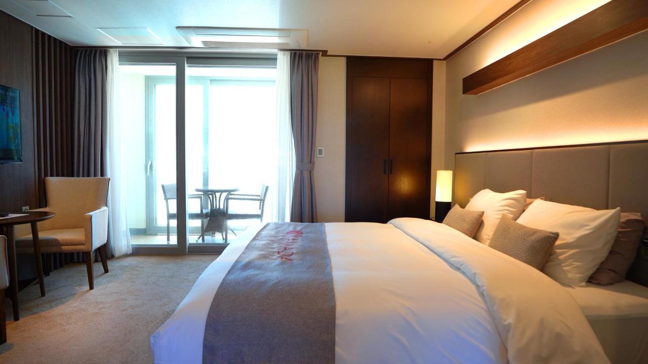 Ramada Hotel & Suite By Wyndham Gangwon بيونغتشانغ المظهر الخارجي الصورة