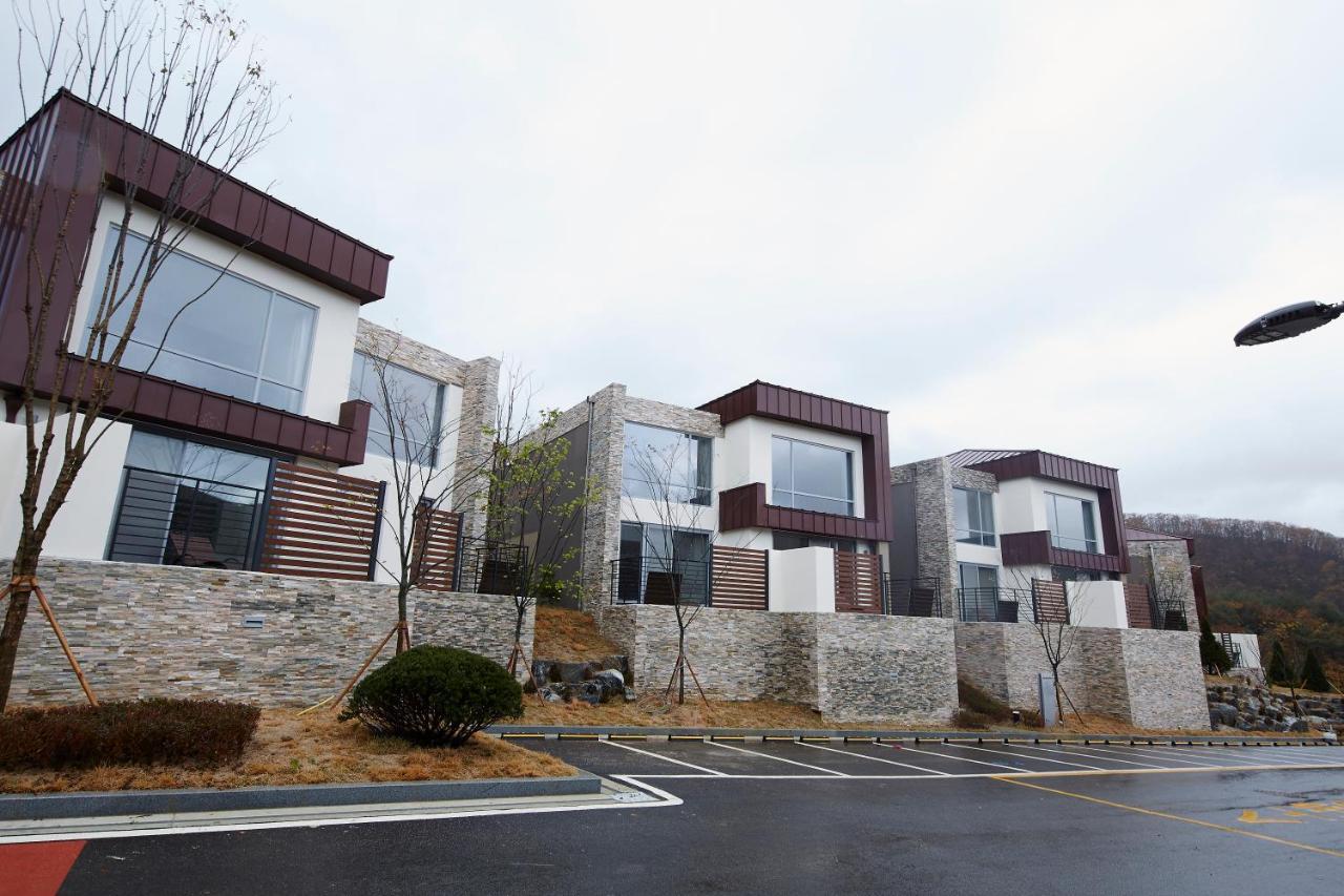 Ramada Hotel & Suite By Wyndham Gangwon بيونغتشانغ المظهر الخارجي الصورة